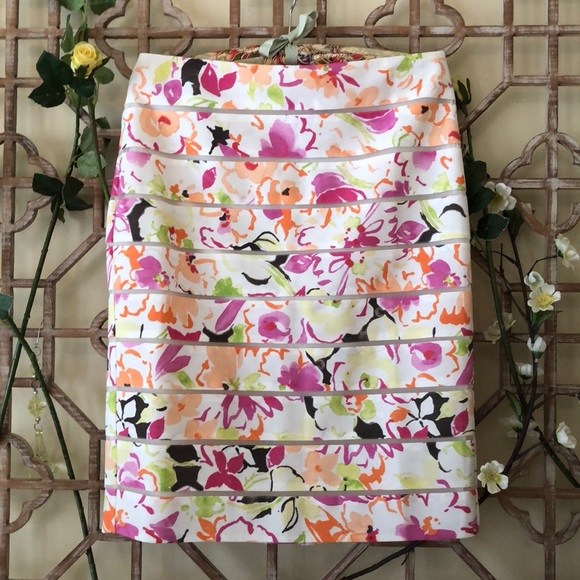NWT Ann Taylor white floral pencil skirt with net - Picture 1 of 6